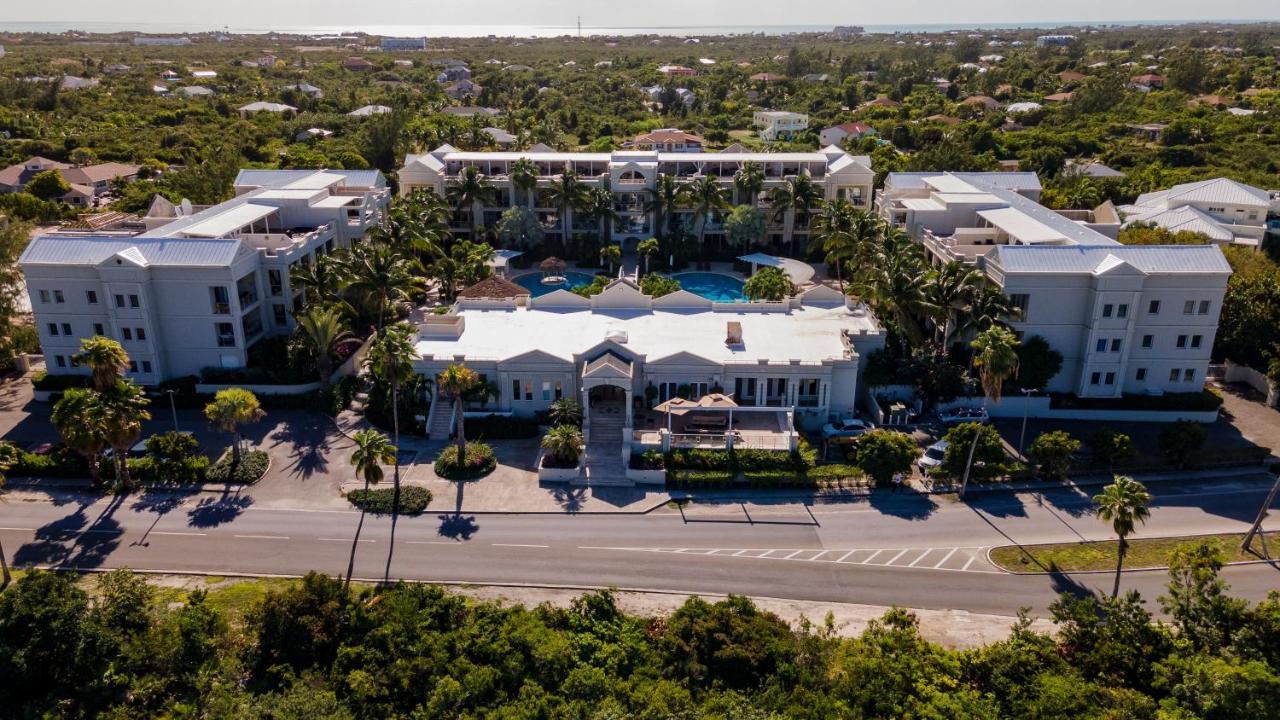 The Atrium Resort Grace Bay Exterior foto