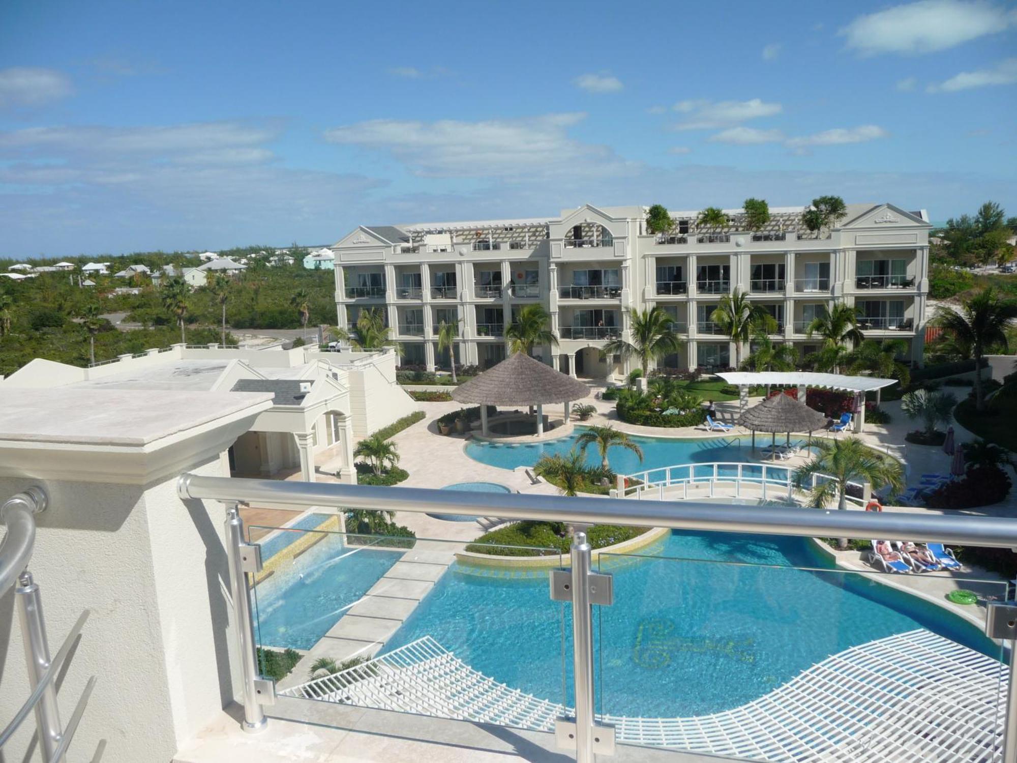 The Atrium Resort Grace Bay Exterior foto